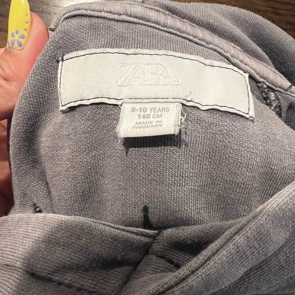 Zara Kids Gray Hoodie and Jogger Set Size 9-10 